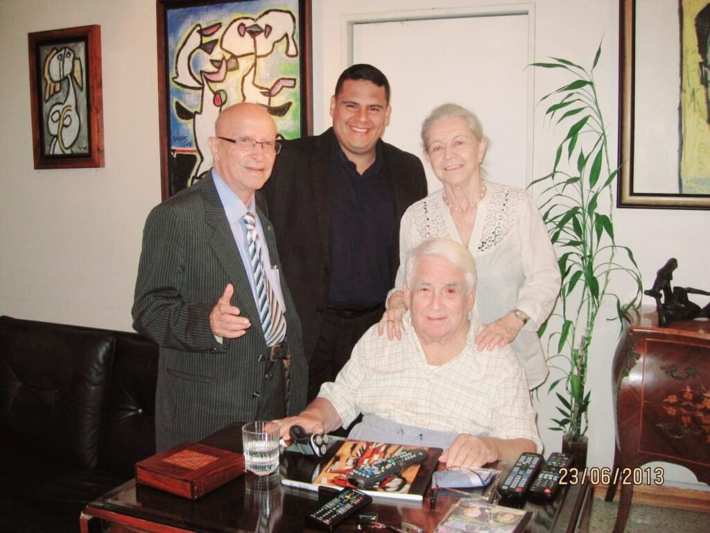 Oswaldo Vigas, Janine Vigas, Carlos Almenar Otero y Alfredo Aponte